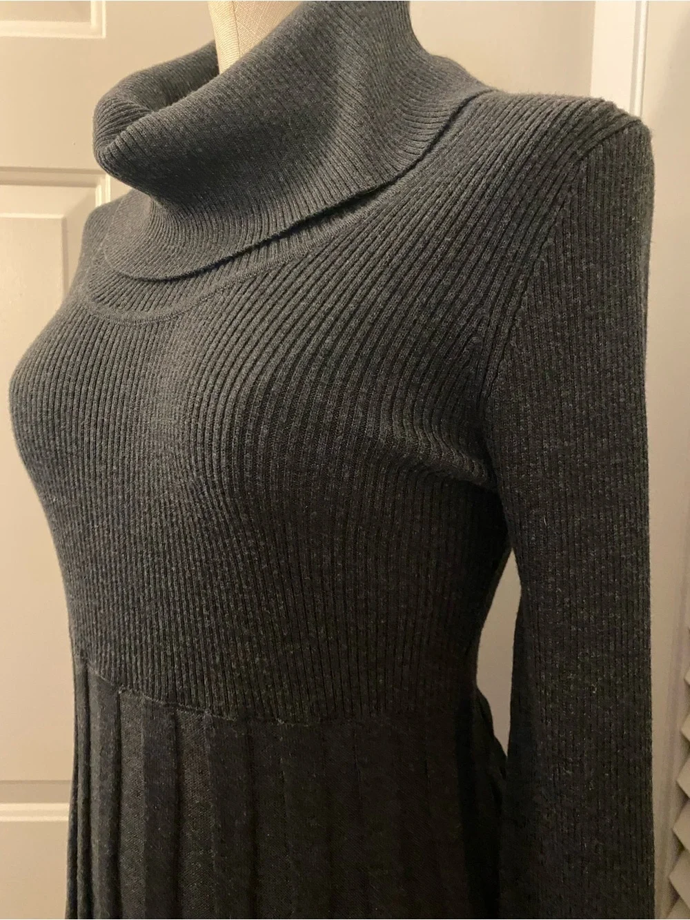 Calvin Klein Charcoal Gray Long-Sleeve Turtleneck Fit-and-Flare Dress- Size M